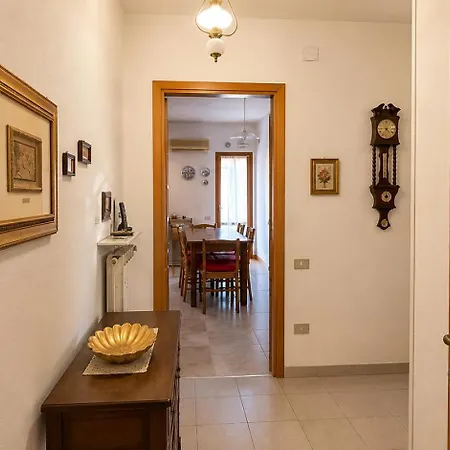 Affittasardegna-quadri Terranova Apartamento *