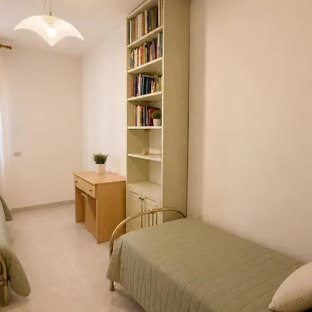 Affittasardegna-quadri Terranova Apartamento *